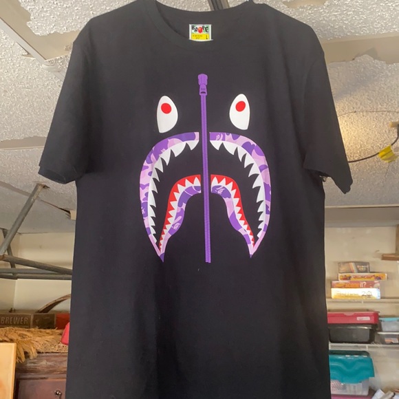 BAPE Black / Purple Shark T shirt - Picture 1 of 2